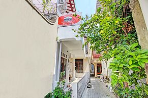 SPOT ON 92319 White House Syariah