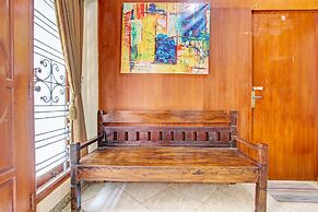 SPOT ON 92319 White House Syariah