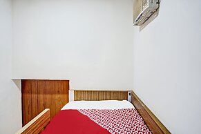 OYO 92435 Sunlo Cozy Home Family Homestay Syariah