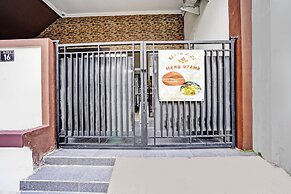 OYO 92435 Sunlo Cozy Home Family Homestay Syariah