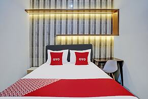 OYO 92435 Sunlo Cozy Home Family Homestay Syariah
