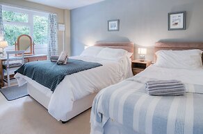 17 Beach Court - 2 Bed Apartment - Saundersfoot