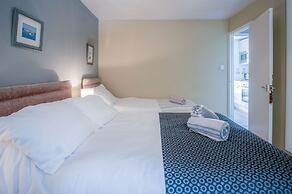 17 Beach Court - 2 Bed Apartment - Saundersfoot