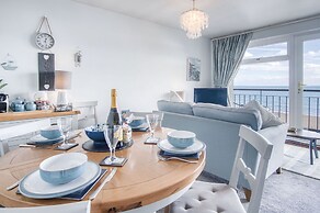 17 Beach Court - 2 Bed Apartment - Saundersfoot