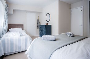 17 Beach Court - 2 Bed Apartment - Saundersfoot