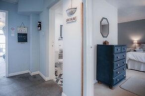 17 Beach Court - 2 Bed Apartment - Saundersfoot