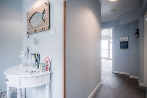 17 Beach Court - 2 Bed Apartment - Saundersfoot