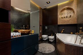 Family Unique Apartment Wola by Renters