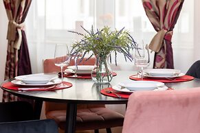 Family Unique Apartment Wola by Renters