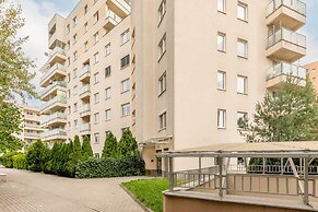 Family Unique Apartment Wola by Renters