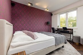 Family Unique Apartment Wola by Renters
