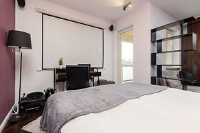 Family Unique Apartment Wola by Renters