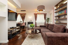 Family Unique Apartment Wola by Renters