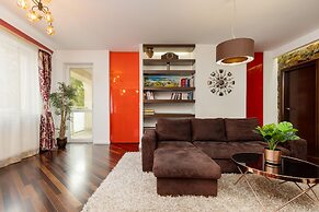 Family Unique Apartment Wola by Renters