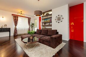 Family Unique Apartment Wola by Renters