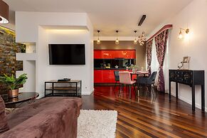 Family Unique Apartment Wola by Renters