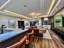Luxury, Contemporary 4-bed Apartment in Ikoyi