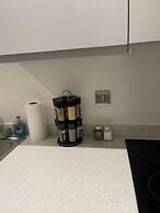 Salford City Retreat - Modern 2 Bedroom Apartment