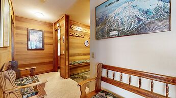 Walk to Mammoth Ski Lifts at Canyon Lodge Condo