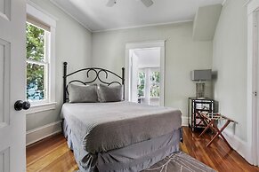 Casa Doble - Two Units, One Location!
