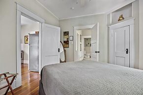 Casa Doble - Two Units, One Location!