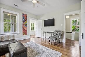 Casa Doble - Two Units, One Location!