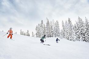 Luxury 3 Bedroom Condo at The Arrabelle by RedAwning - Save 20% on 7+ 