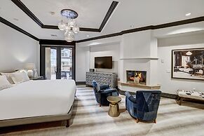 Luxury 3 Bedroom Condo at The Arrabelle by RedAwning - Save 20% on 7+ 