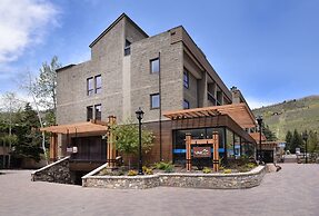 Vail 21 #304 1 Bedroom Condo by RedAwning