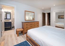 Vail 21 #304 1 Bedroom Condo by RedAwning