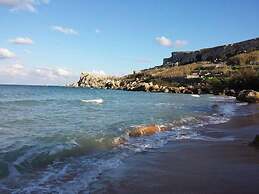 Gozo Escape, 2-bed Apartment in Marsalforn