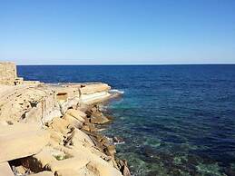 Gozo Escape, 2-bed Apartment in Marsalforn
