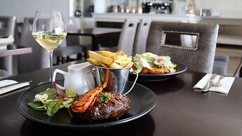 Schull Harbour Hotel
