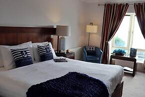 Schull Harbour Hotel