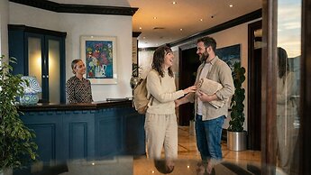 Schull Harbour Hotel