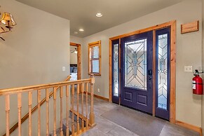 Bass Lake Beauty! 4 BDR Sleeps 16, Lakefront Views