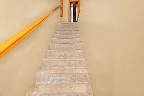 Bass Lake Beauty! 4 BDR Sleeps 16, Lakefront Views