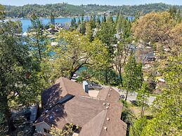 Bass Lake Beauty! 4 BDR Sleeps 16, Lakefront Views