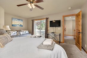 Bass Lake Beauty! 4 BDR Sleeps 16, Lakefront Views