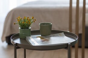 Modern Studio Mokotów by Renters