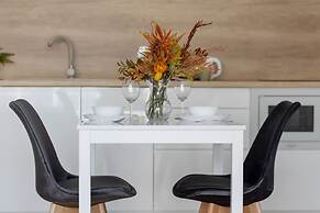 Modern Studio Mokotów by Renters