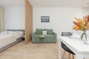 Modern Studio Mokotów by Renters