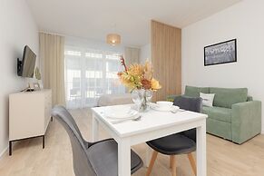 Modern Studio Mokotów by Renters