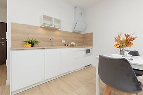 Modern Studio Mokotów by Renters