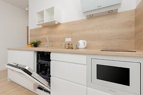 Modern Studio Mokotów by Renters