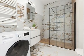 Modern Studio Mokotów by Renters