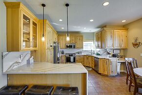 Moab Home w/ Pool - 14 Mi to Arches National Park!