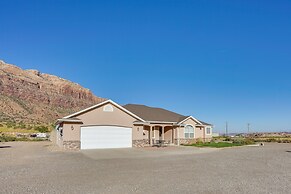 Moab Home w/ Pool - 14 Mi to Arches National Park!