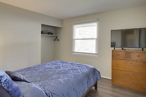 Lovely South Bend Home ~ 3 Mi to Dtwn & Notre Dame