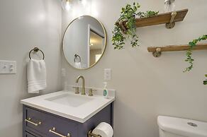 Lovely South Bend Home ~ 3 Mi to Dtwn & Notre Dame